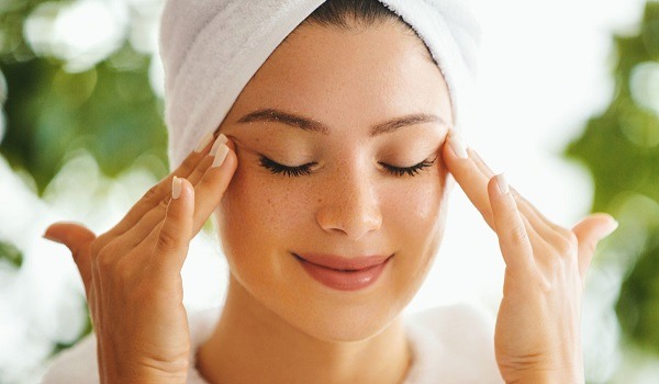 Cách massage mắt giảm nếp nhăn nhanh nhất của người Nhật 