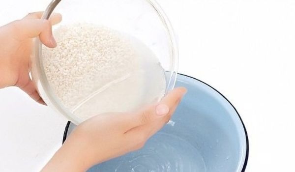 Rửa mặt bằng nước vo gạo làm trắng da có tốt không? 