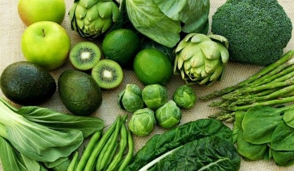 Top 18 loại thực phẩm giàu Collagen tốt cho da rau xanh, tỏi 