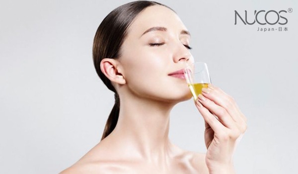 Uống Collagen có bị nổi mụn không? Có nóng không? 